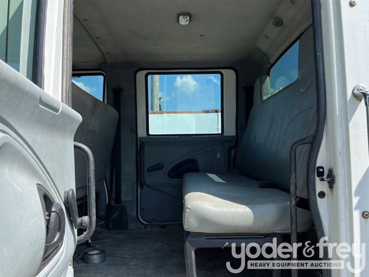 2003-international-durastar-4300-image-23