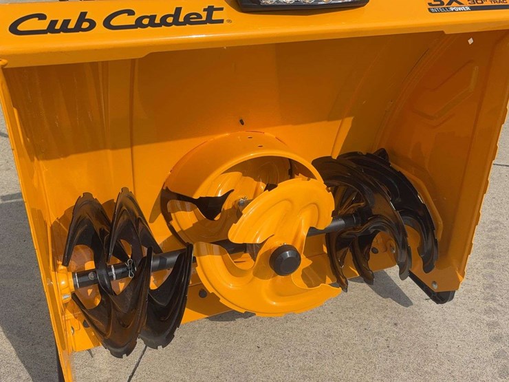 2023-cub-cadet-3x30-trac-snowblower-image-12