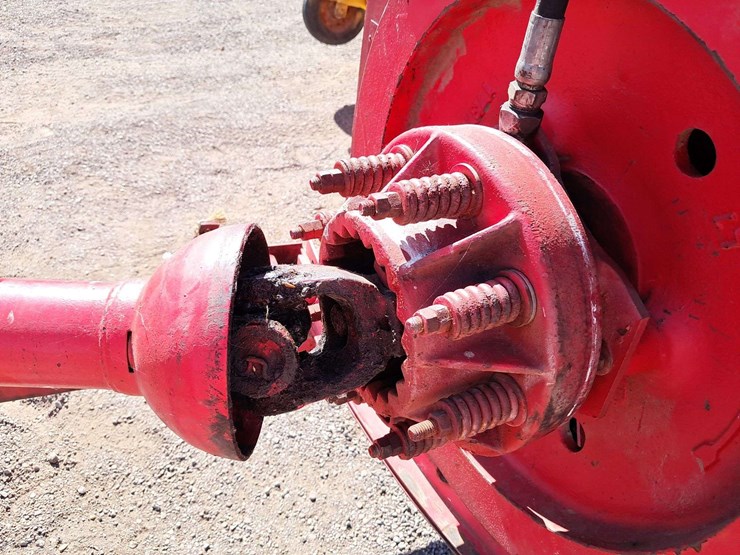new-holland-315-image-9