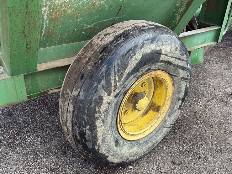 john-deere-1210-image-12