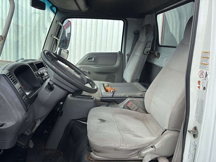 2006-ford-lcf-image-23