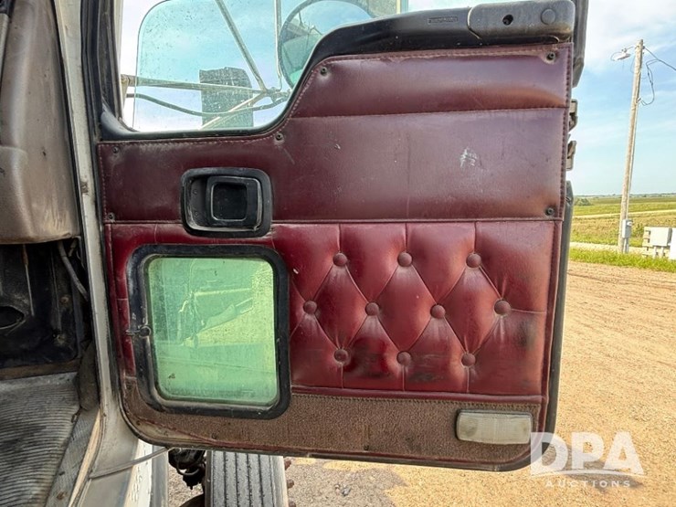 2003-kenworth-t800-image-78