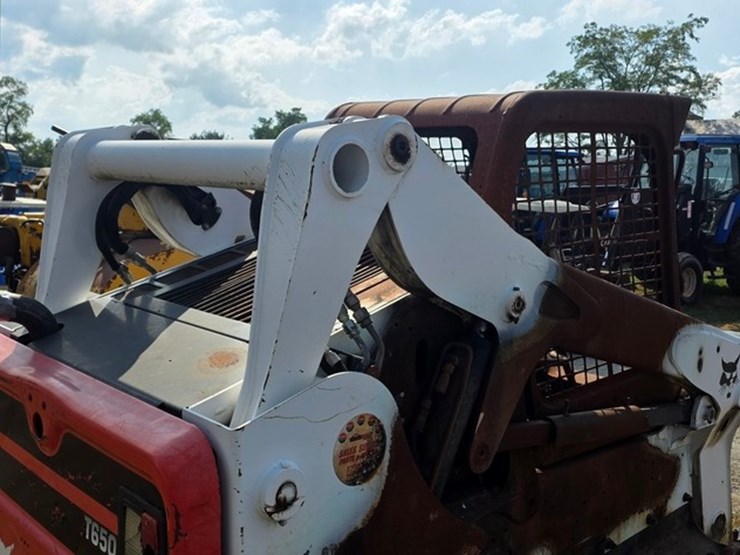 bobcat-t650-image-11