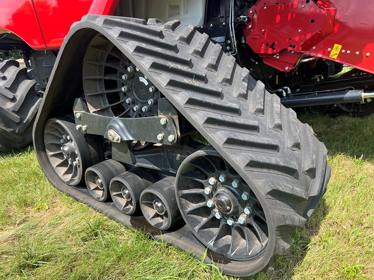 2023-case-ih-8250-image-10