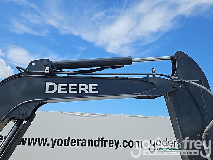 2023-deere-35g-image-16
