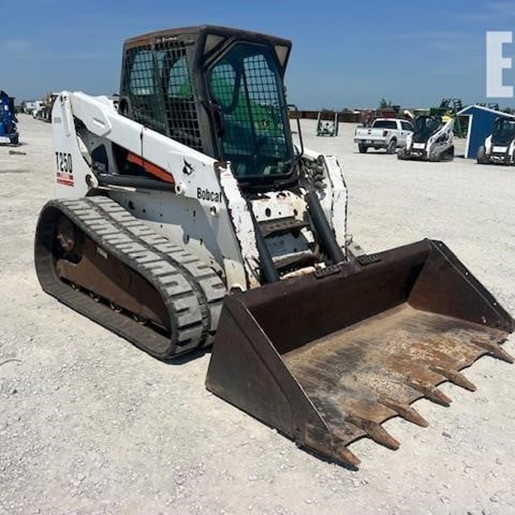 BOBCAT T250