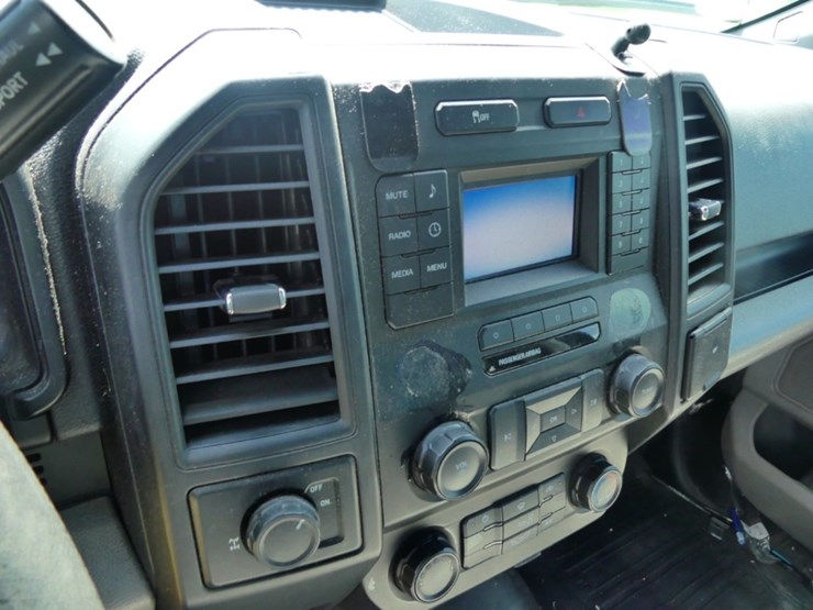 2017-ford-f150-xl-image-13