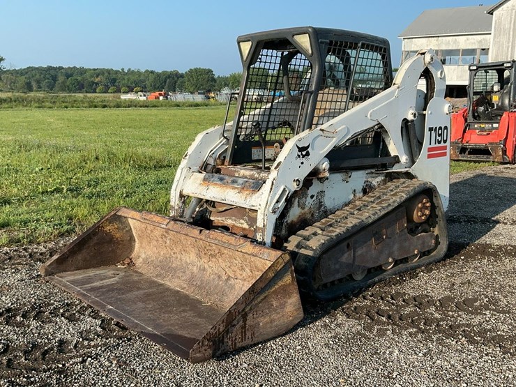 2004-bobcat-t190-image-1