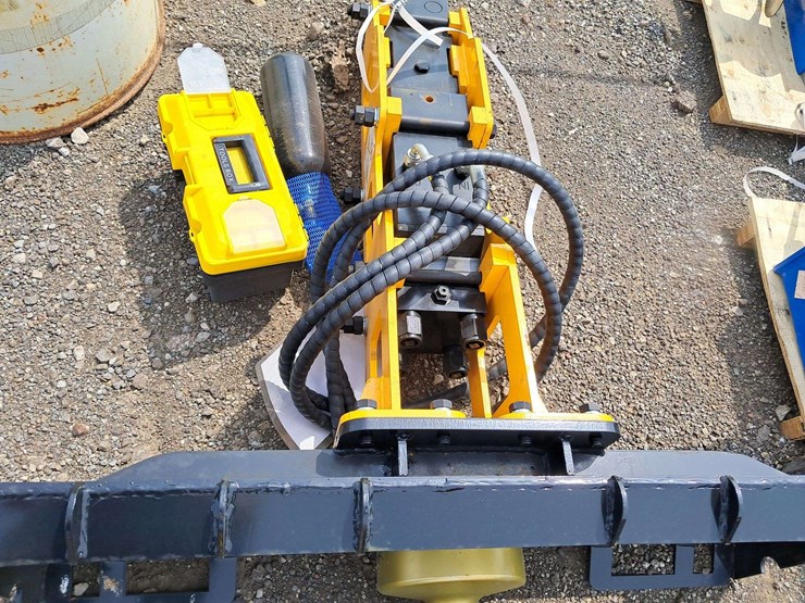 72"-breaker-image-4