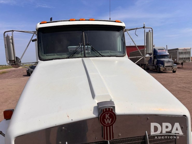2003-kenworth-t800-image-19
