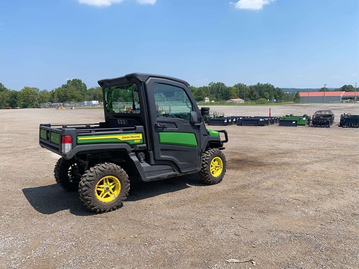 2023-john-deere-gator-image-5