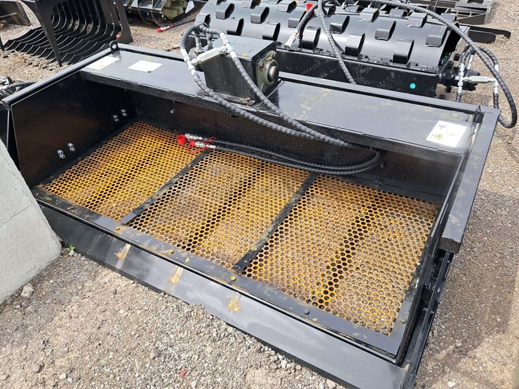 59"-screening-bucket-image-1