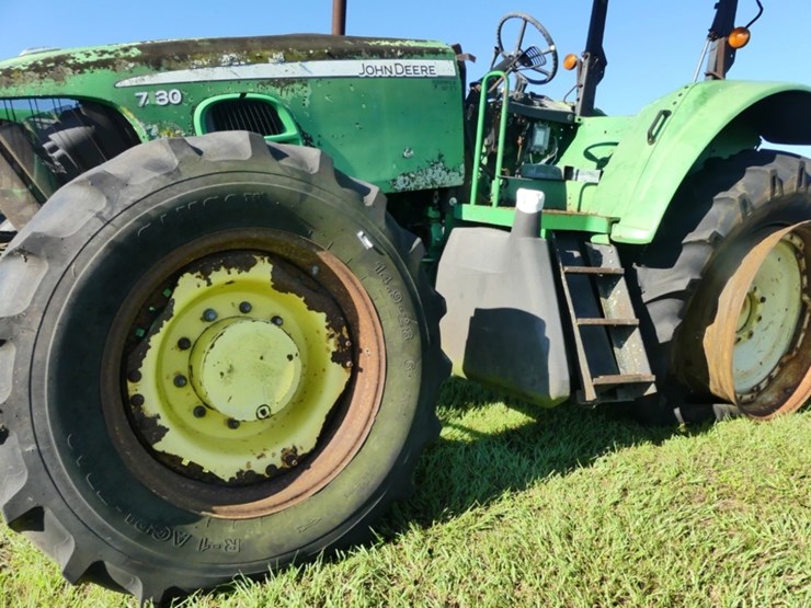 2009-john-deere-7330-image-10