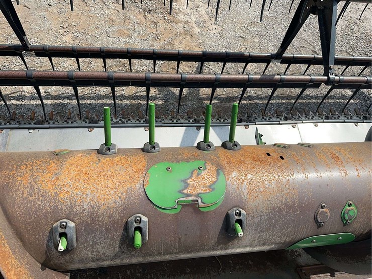 2013-john-deere-635f-image-10