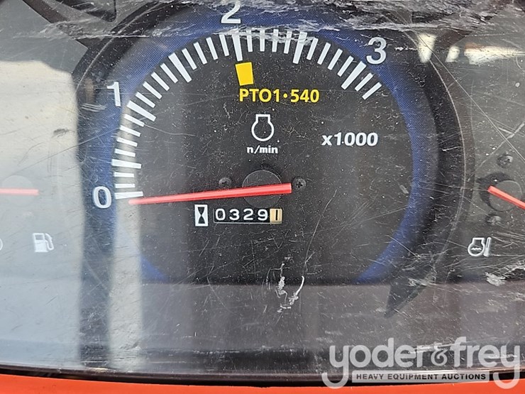 2014-kubota-l2501dt-image-25