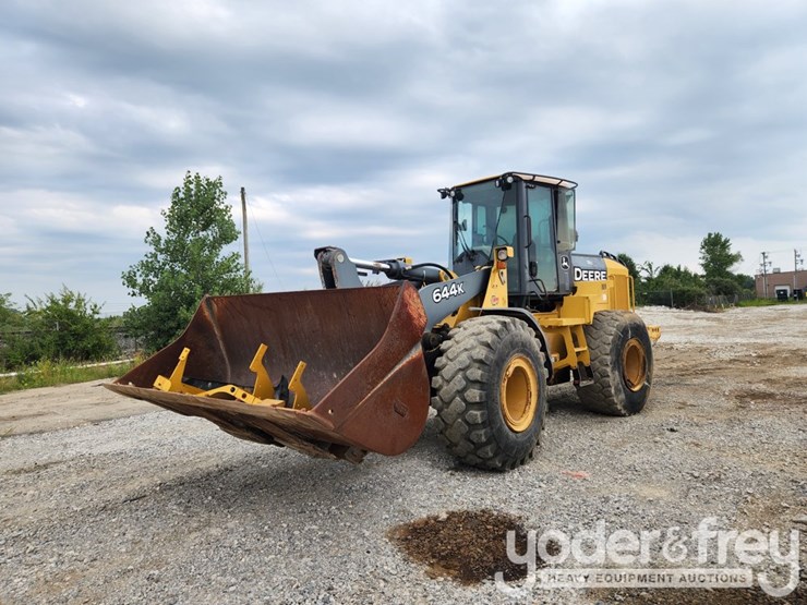 2010-deere-644k-image-1