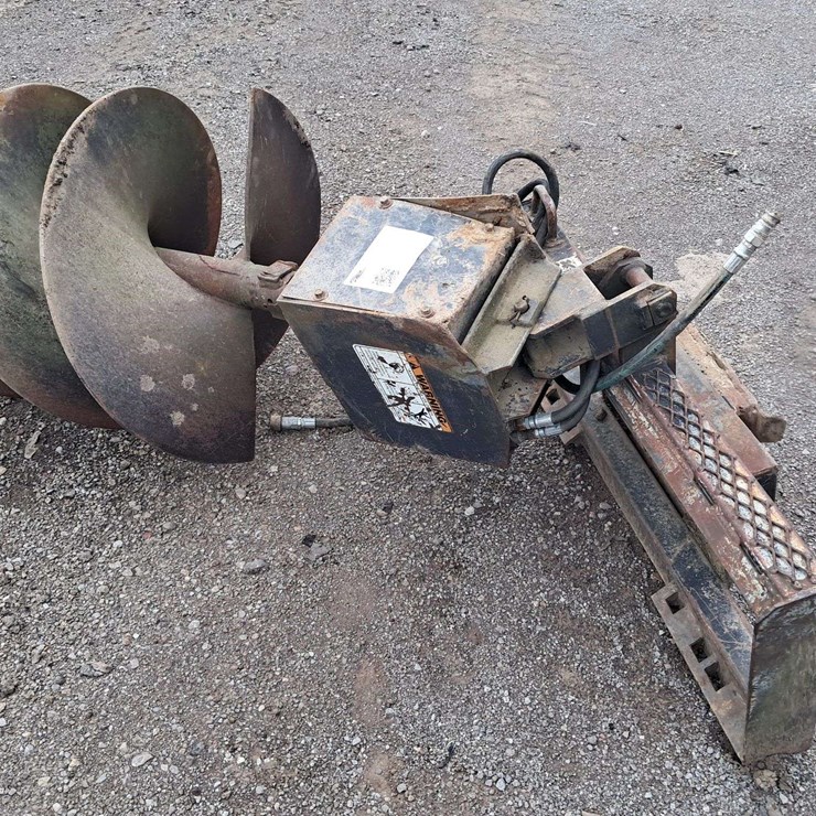 Lowe MFG Post Hole Digger