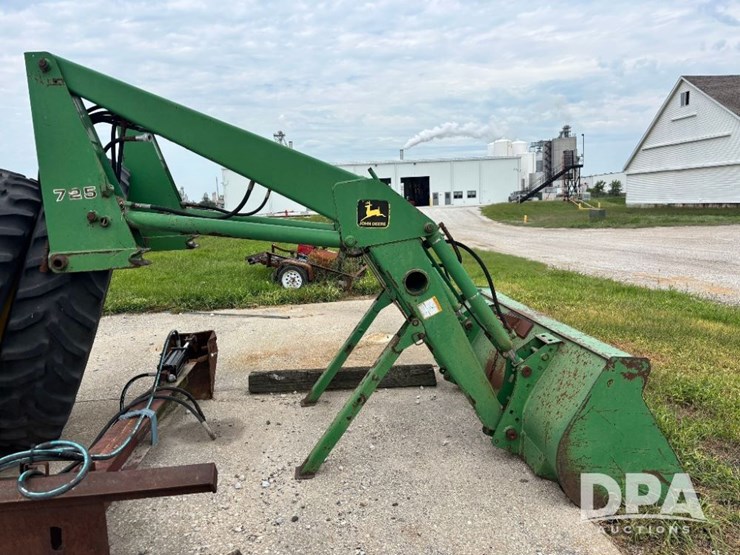 john-deere-725-image-5