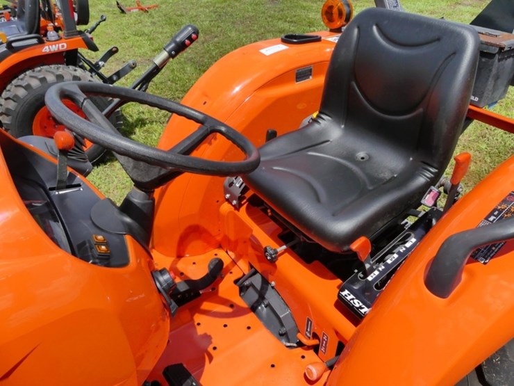 2018-kubota-l4701-image-11