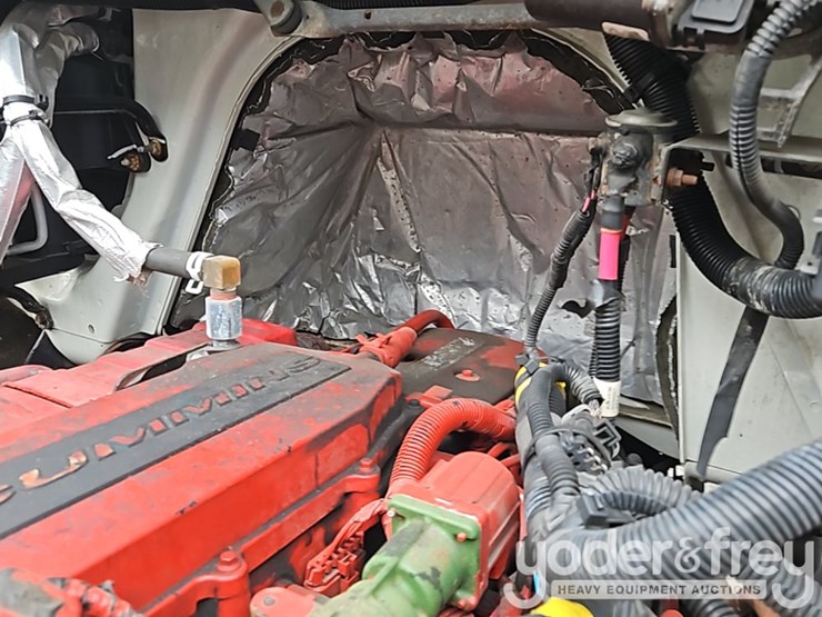 2015-international-durastar-4300-image-26