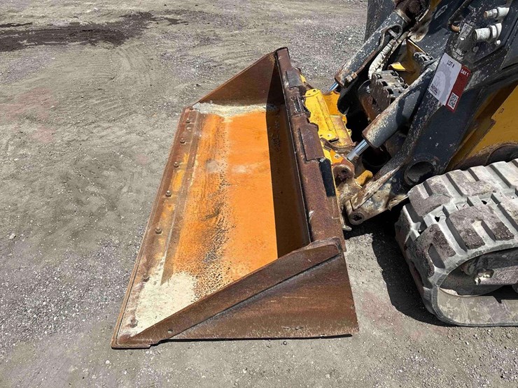 2024-deere-333g-image-19