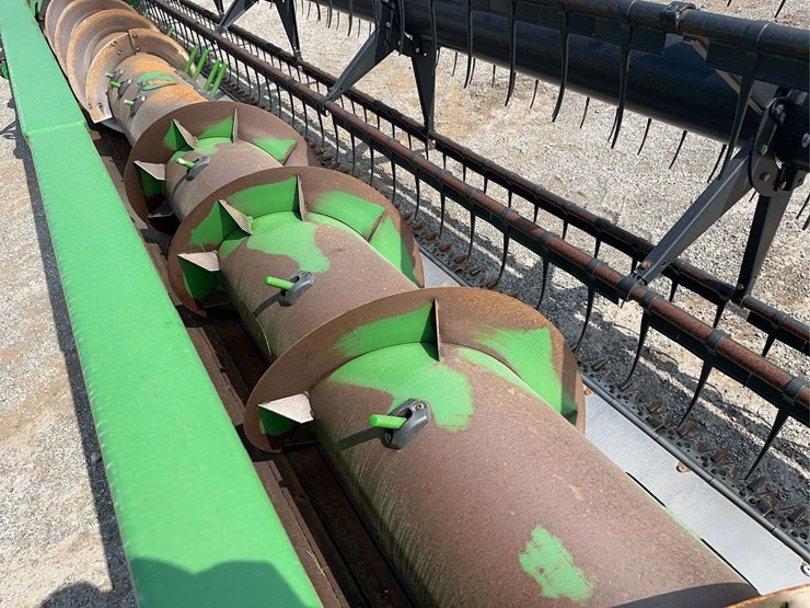 2013-john-deere-635f-image-21
