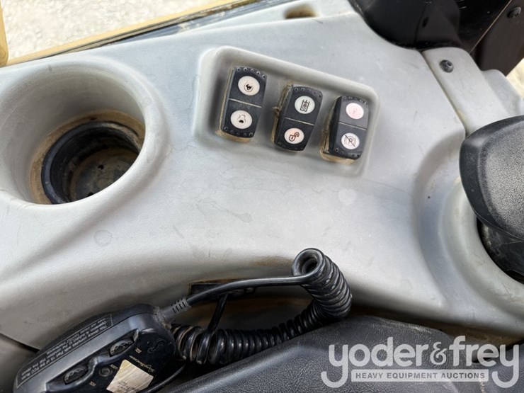 2015-caterpillar-d6n-xl-image-38