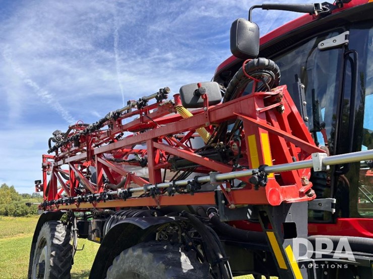 2019-case-ih-patriot-4440-image-98
