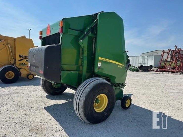 2019-john-deere-560m-image-5