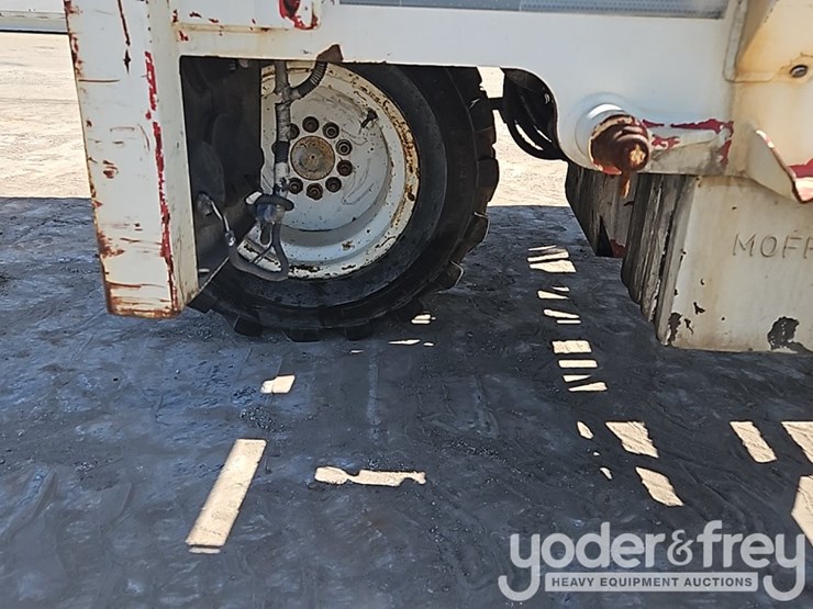 2004-moffett-m5500-image-8