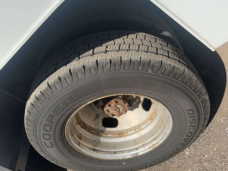 2016-ford-f350-image-12