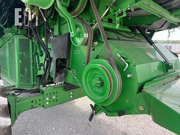2011-john-deere-9770-sts-image-46