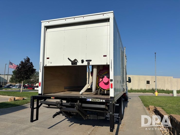 2023-ford-f650-image-9