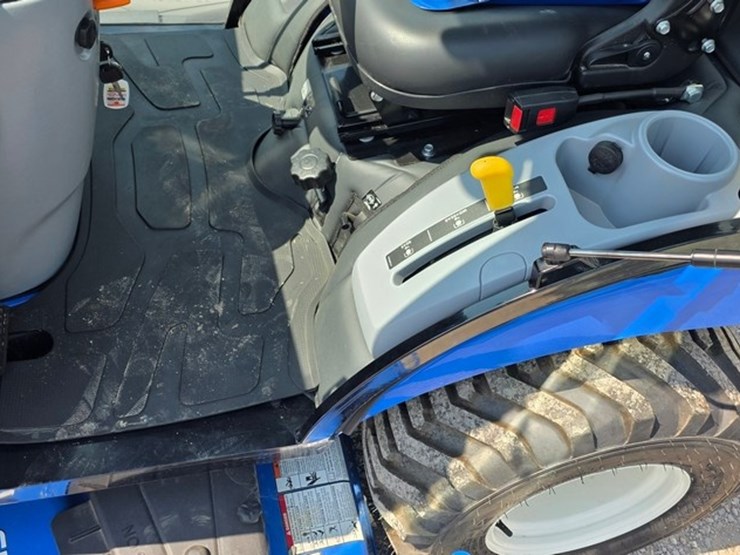 2021-new-holland-workmaster-25s-image-38