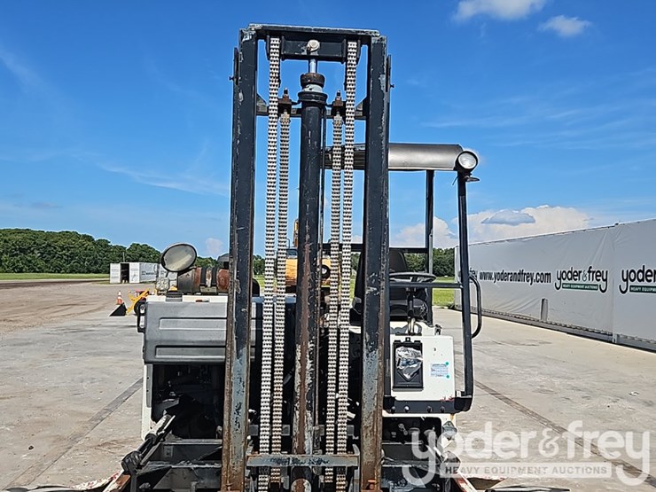 2004-moffett-m5500-image-14