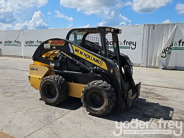 2018-new-holland-l228-image-6