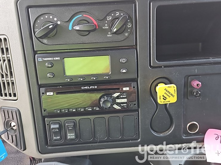 2015-international-durastar-4300-image-38