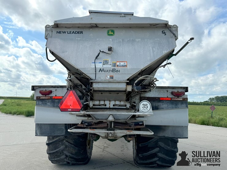 2022-john-deere-800r-image-6