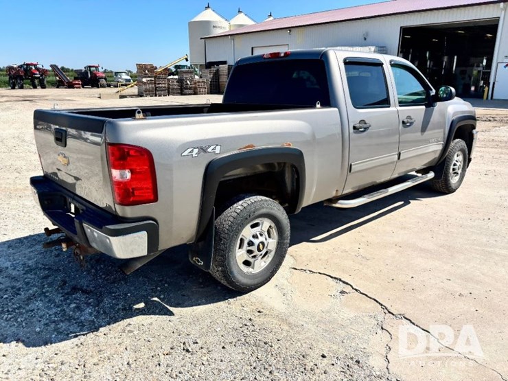 2013-chevrolet-silverado-2500-lt-image-5