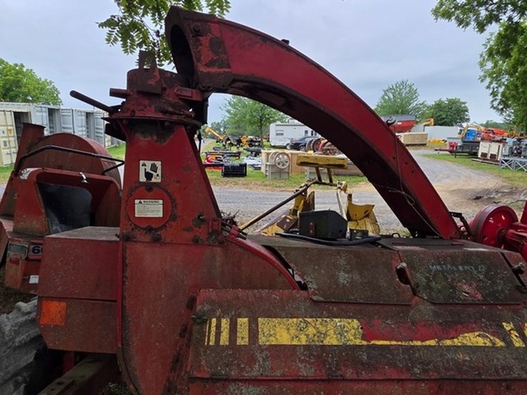 new-holland-790-image-9