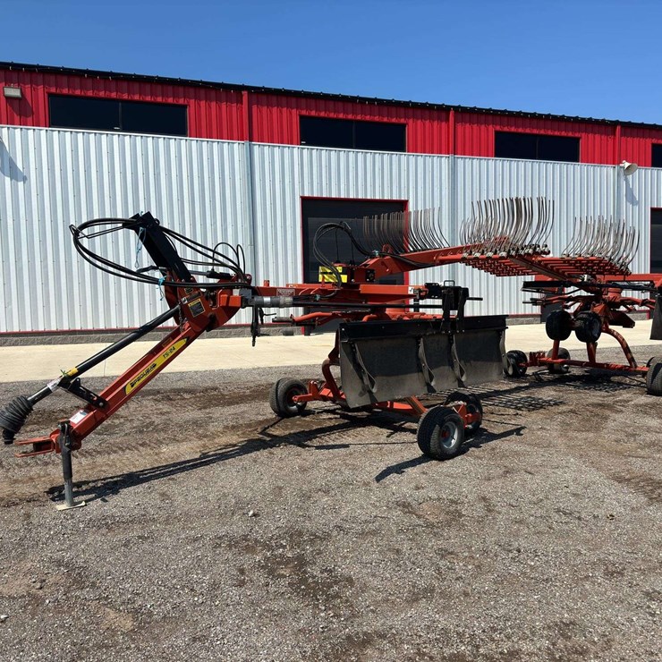 Pequa Double Basket Rotary Rake