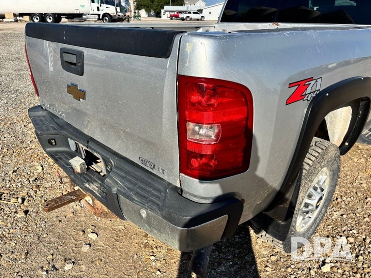 2011-chevrolet-silverado-2500hd-lt-image-37