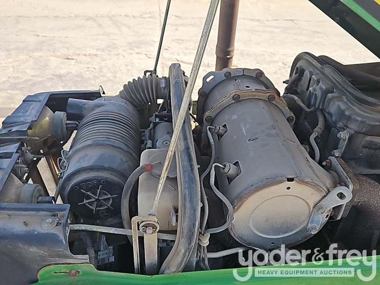 2014-john-deere-3032e-image-18