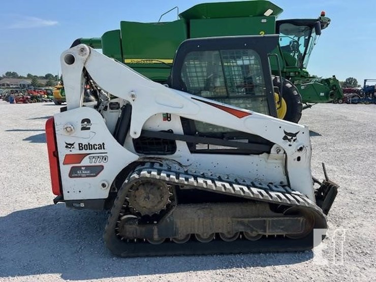 2023-bobcat-t770-image-6