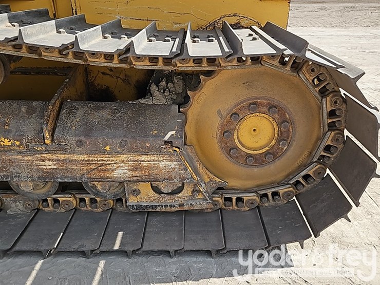 2015-deere-450j-image-23
