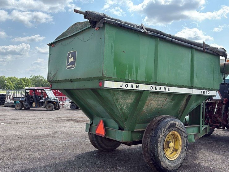 john-deere-1210-image-3