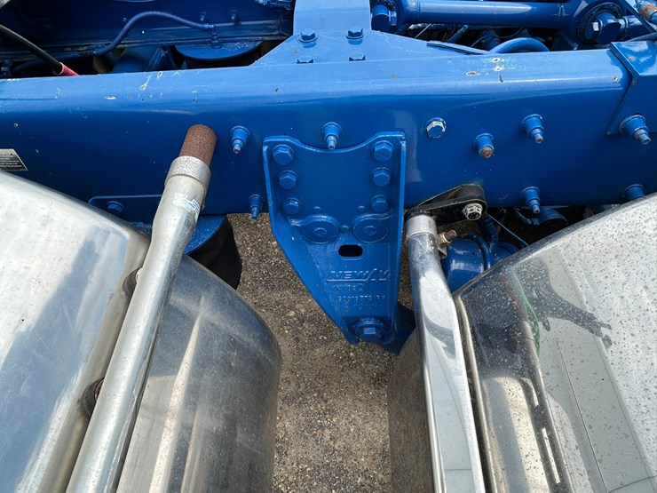 2013-peterbilt-367-image-11