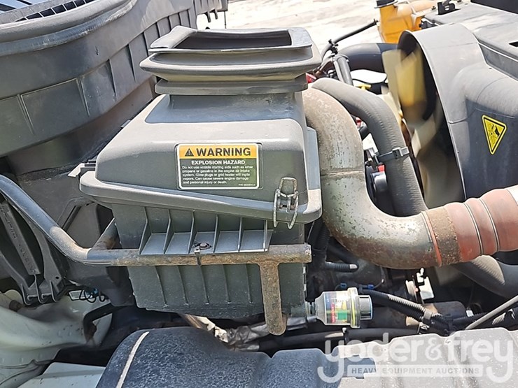 2017-international-durastar-4300-image-37