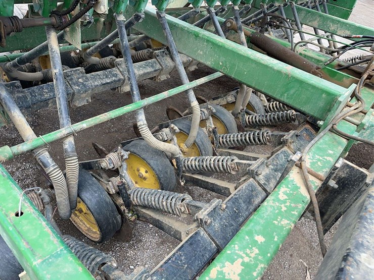 john-deere-750-image-17
