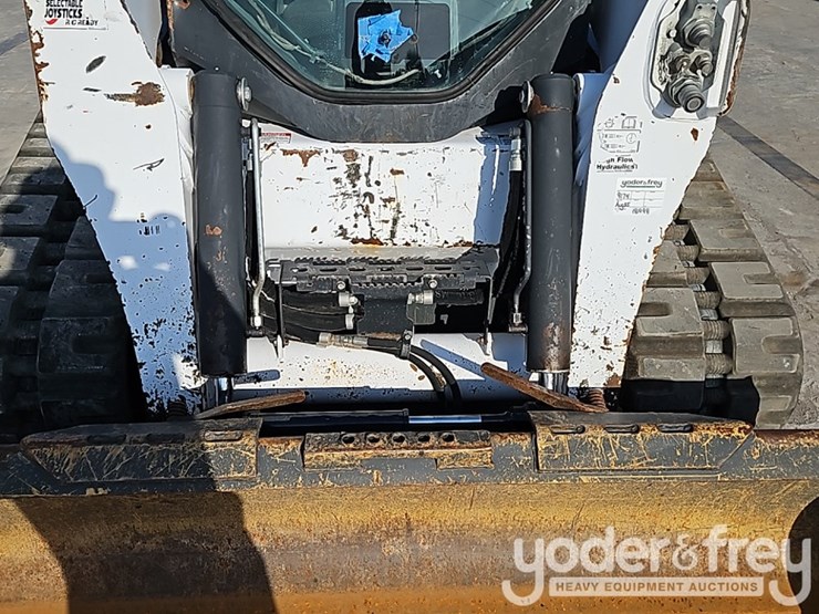 2022-bobcat-t870-image-15